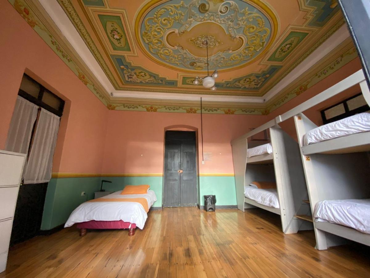 Villa Bonita Hostel Риобамба Экстерьер фото